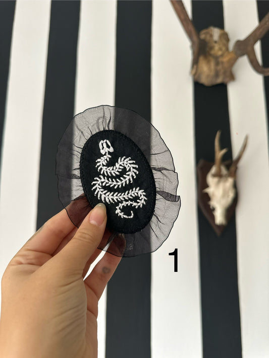 SMALL EMBROIDERED TAXIDERMY