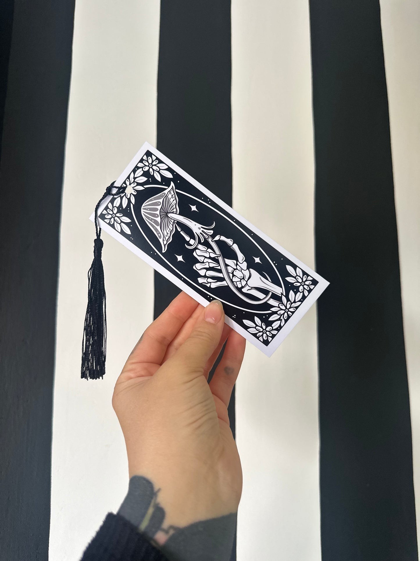 BOOKMARK