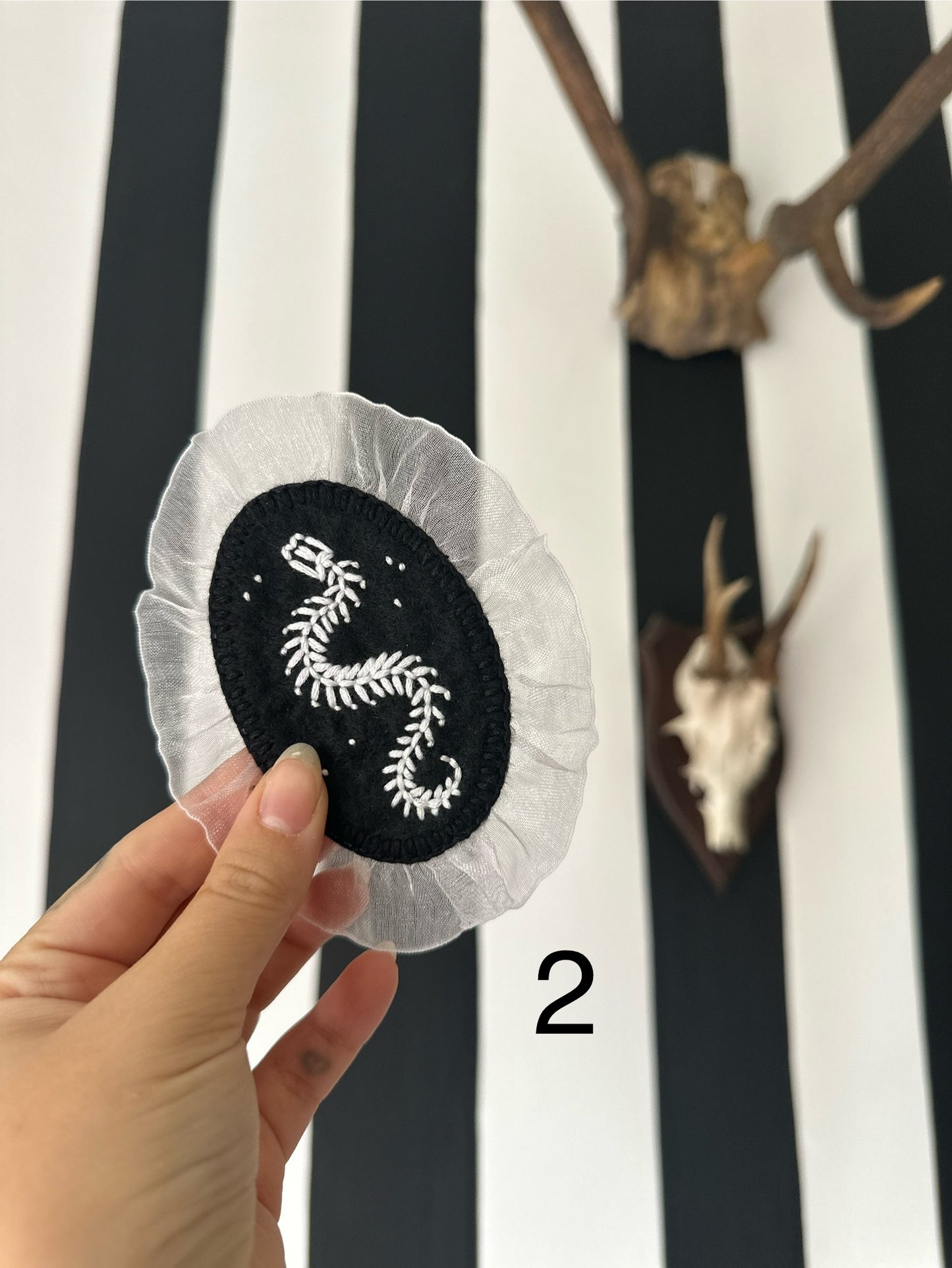 SMALL EMBROIDERED TAXIDERMY