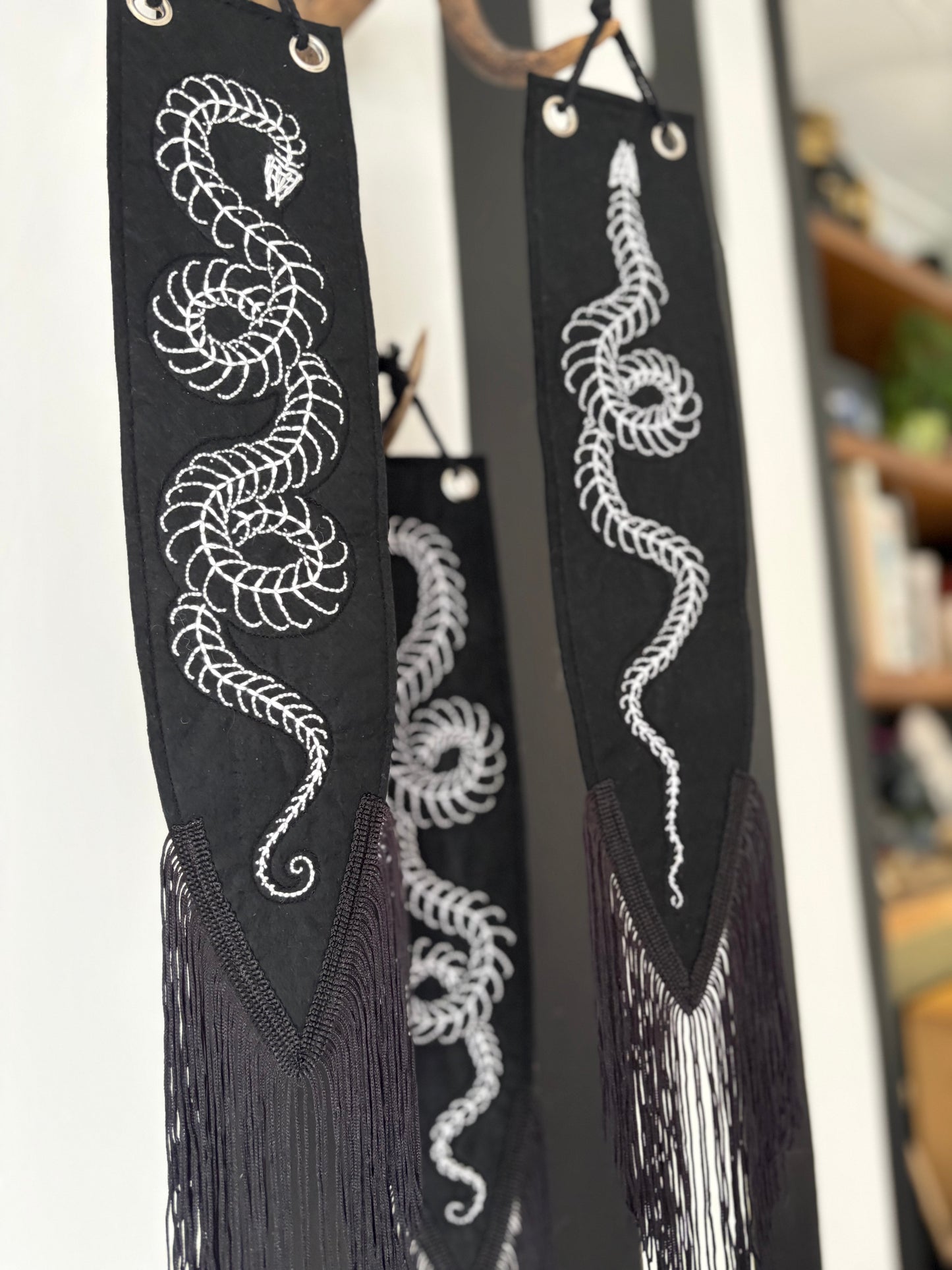 SNAKE PENNANTS